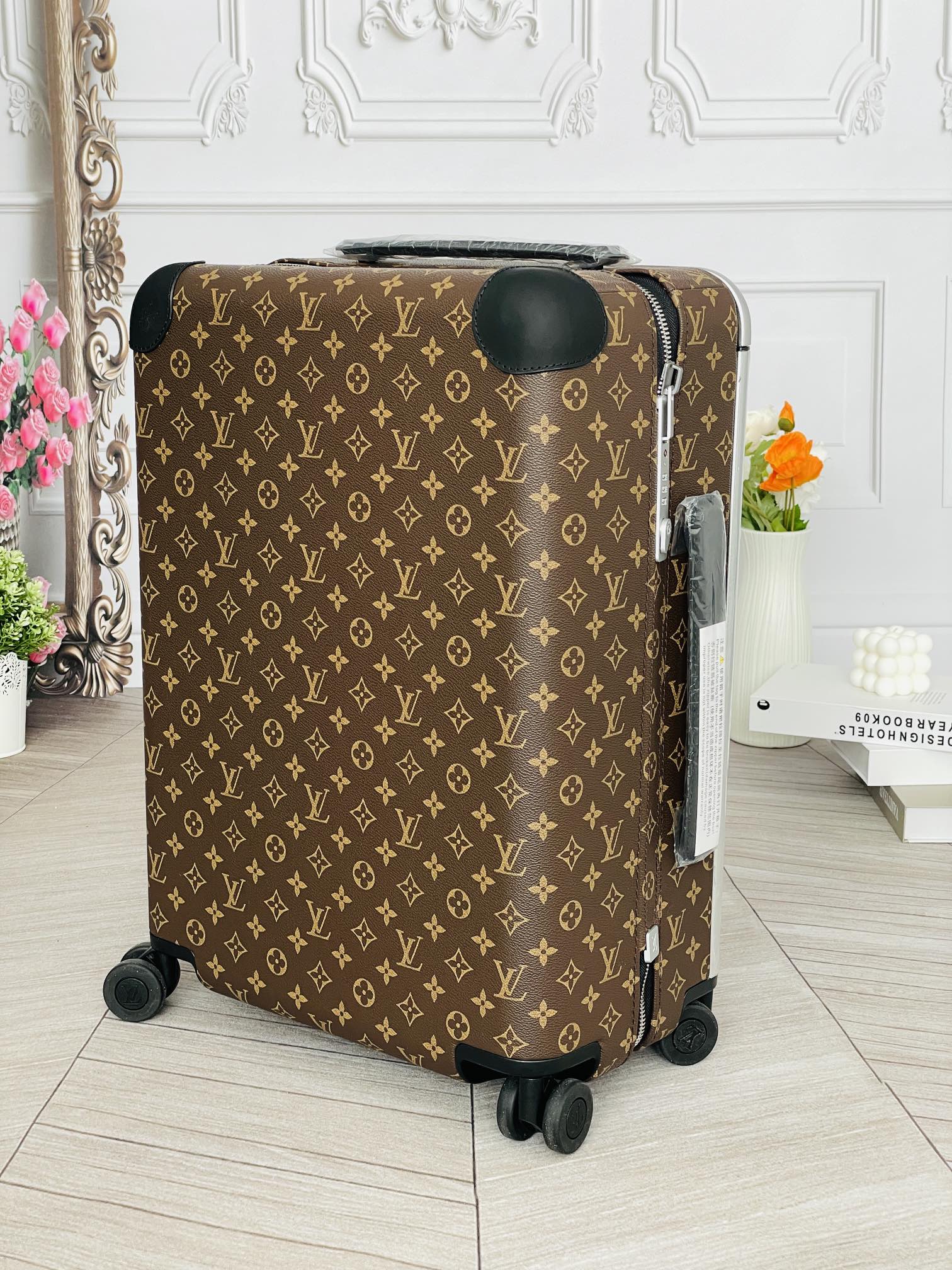 M20294 Horizon 55 Monogram Macassar