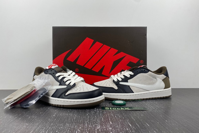 Travis Scott x Air Jordan 1 Low  DM7866-902