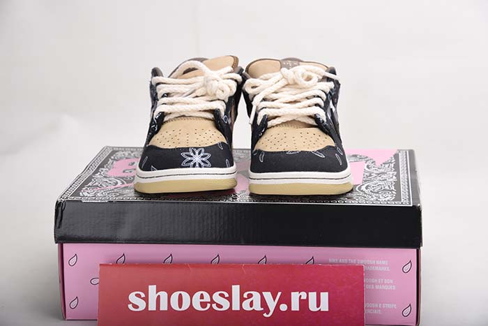 Travis Scott x Nike SB Dunk Low TS