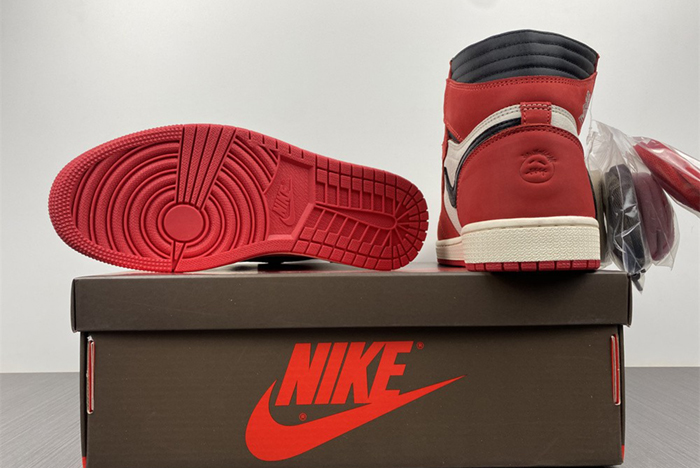 TRAVIS SCOTT X AIR JORDAN 1 RETRO HIGH OG "CHICAGO"