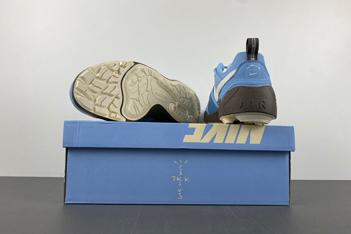 Nike Travis Scott x Nike Zoom Field Jaxx HQ3072-400