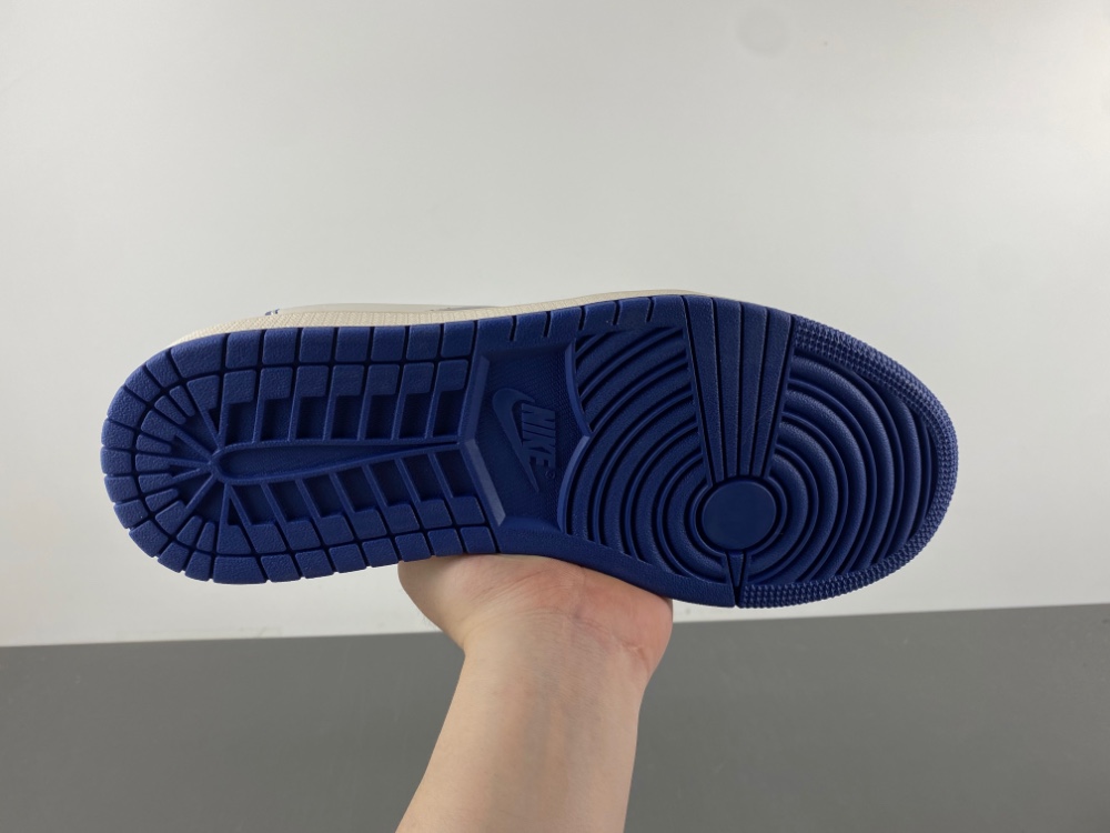 Fragment x Travis Scott x Svp*me x Air Jordan 1 Low