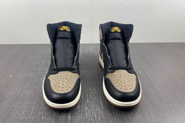 Air Jordan 1 High OG “Palomino” Travis Scott