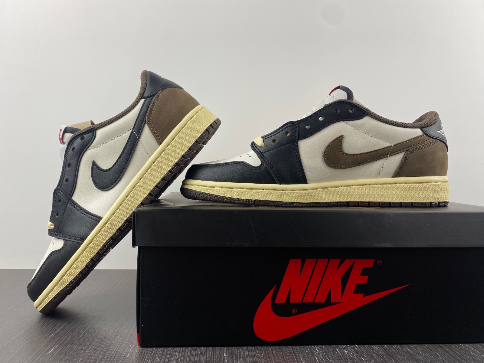 Travis Scott x Air Jordan 1 Low Dark Mocha Black