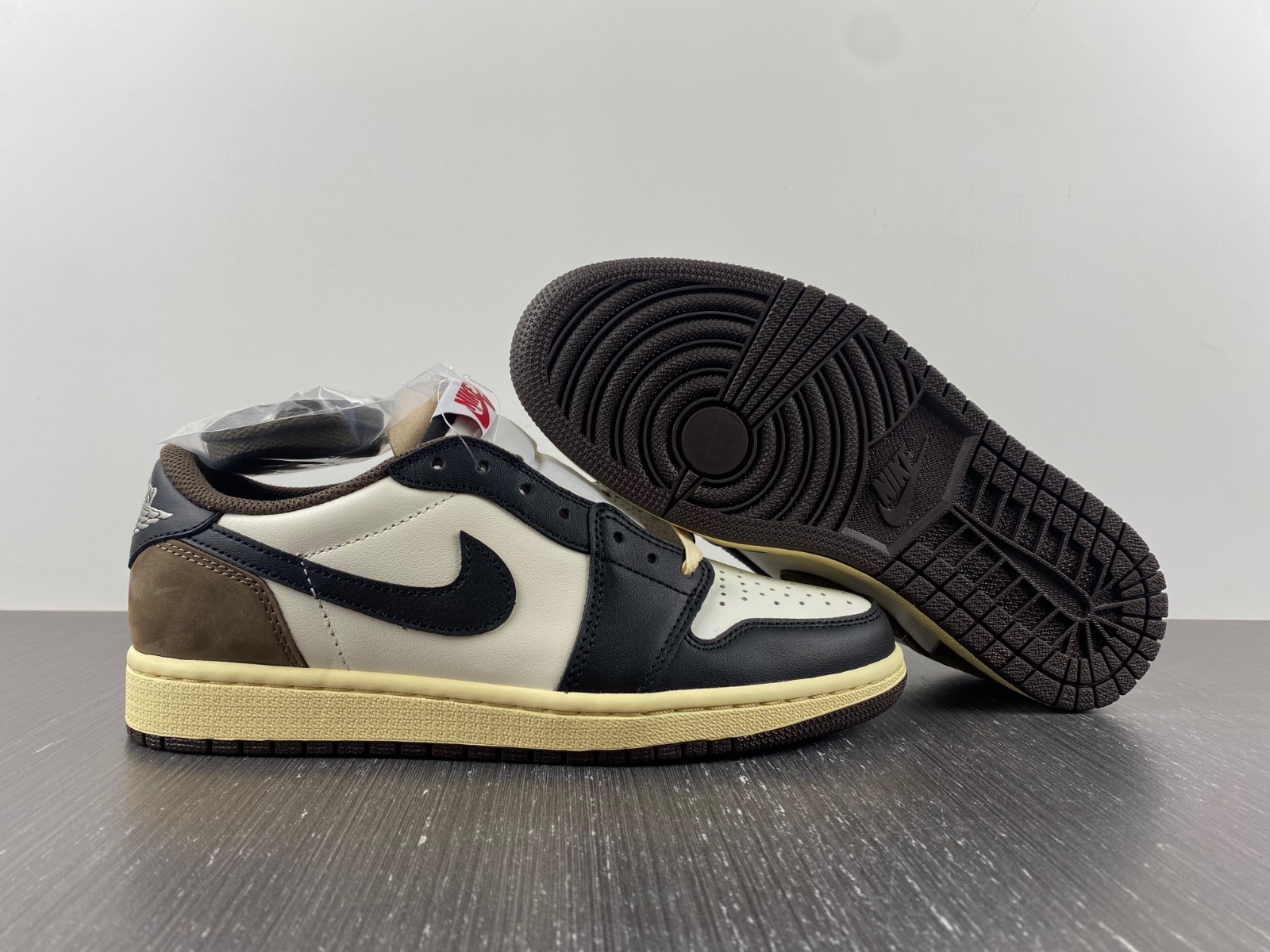 Travis Scott x Air Jordan 1 Low Dark Mocha Black