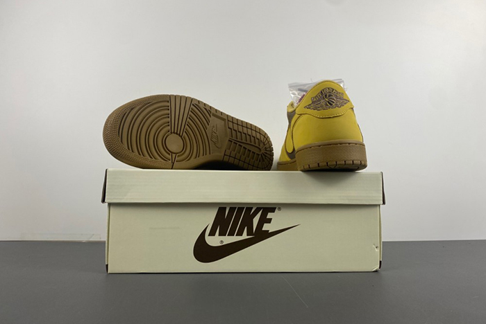 Travis Scott x Air Jordan 1 Low OG DM7866-665