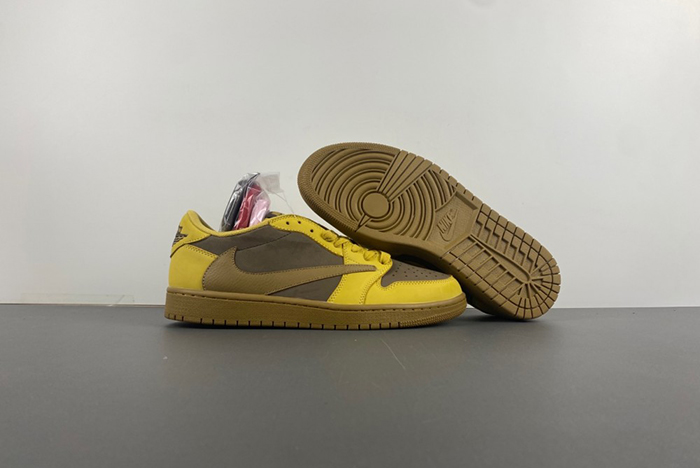 Travis Scott x Air Jordan 1 Low OG DM7866-665