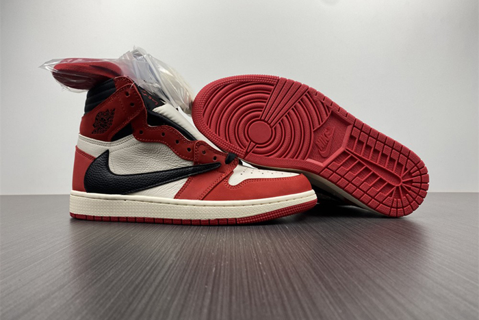 TRAVIS SCOTT X AIR JORDAN 1 RETRO HIGH OG "CHICAGO"