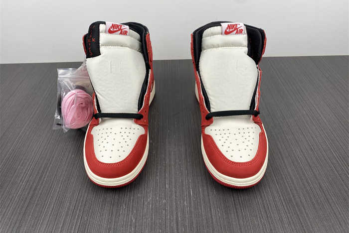 TRAVIS SCOTT X AIR JORDAN 1 RETRO HIGH OG "CHICAGO"