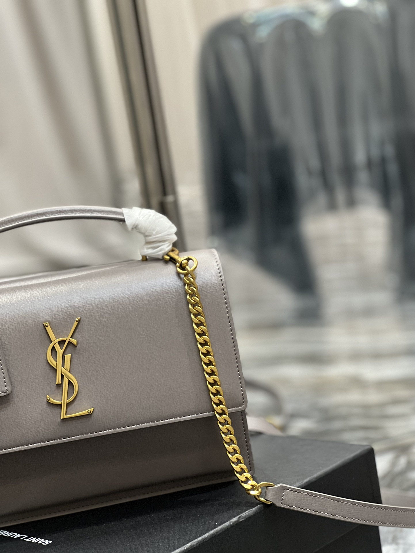 Y51 Sunset Medium Top Handle In Smooth Leather