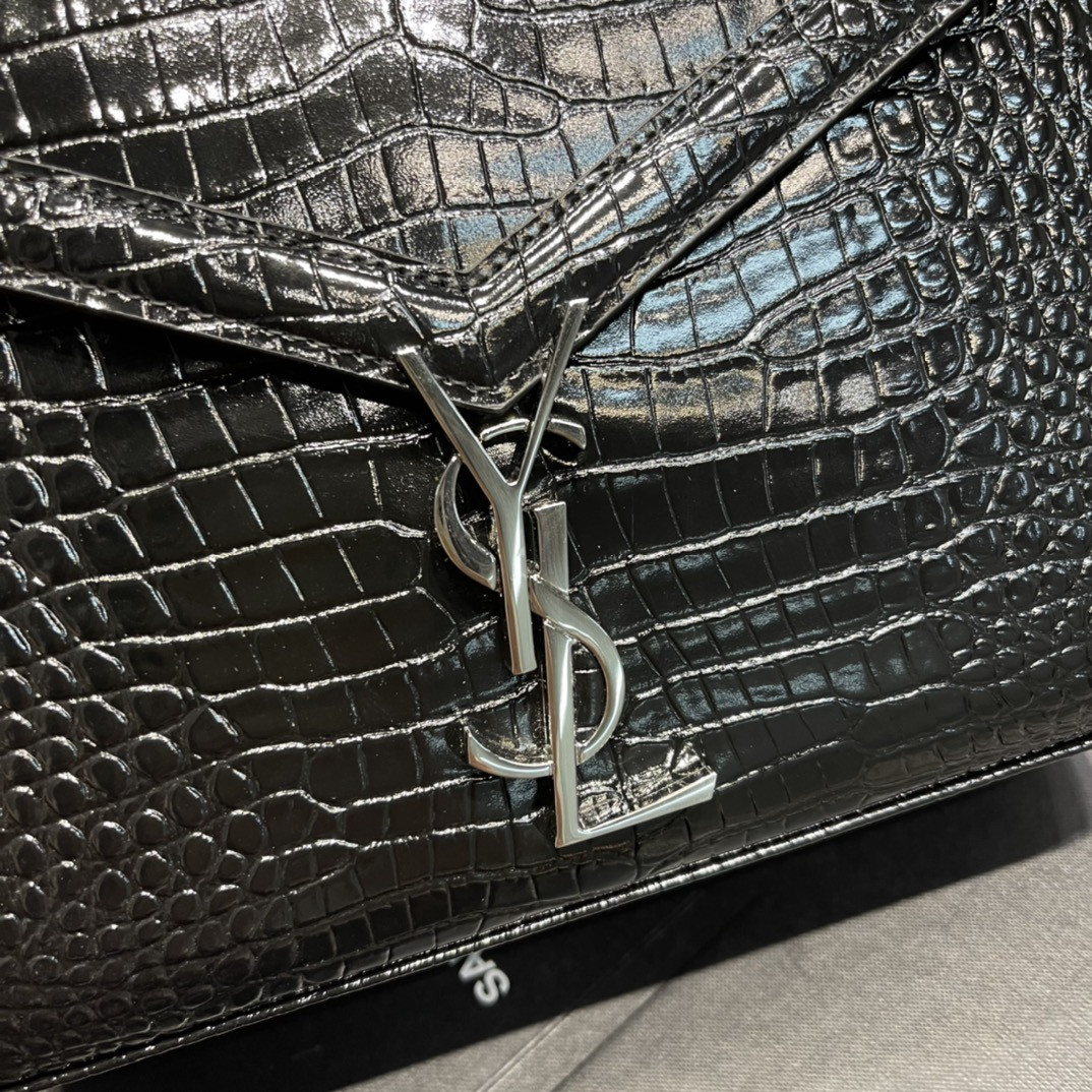 Y51 Cassandra Bag