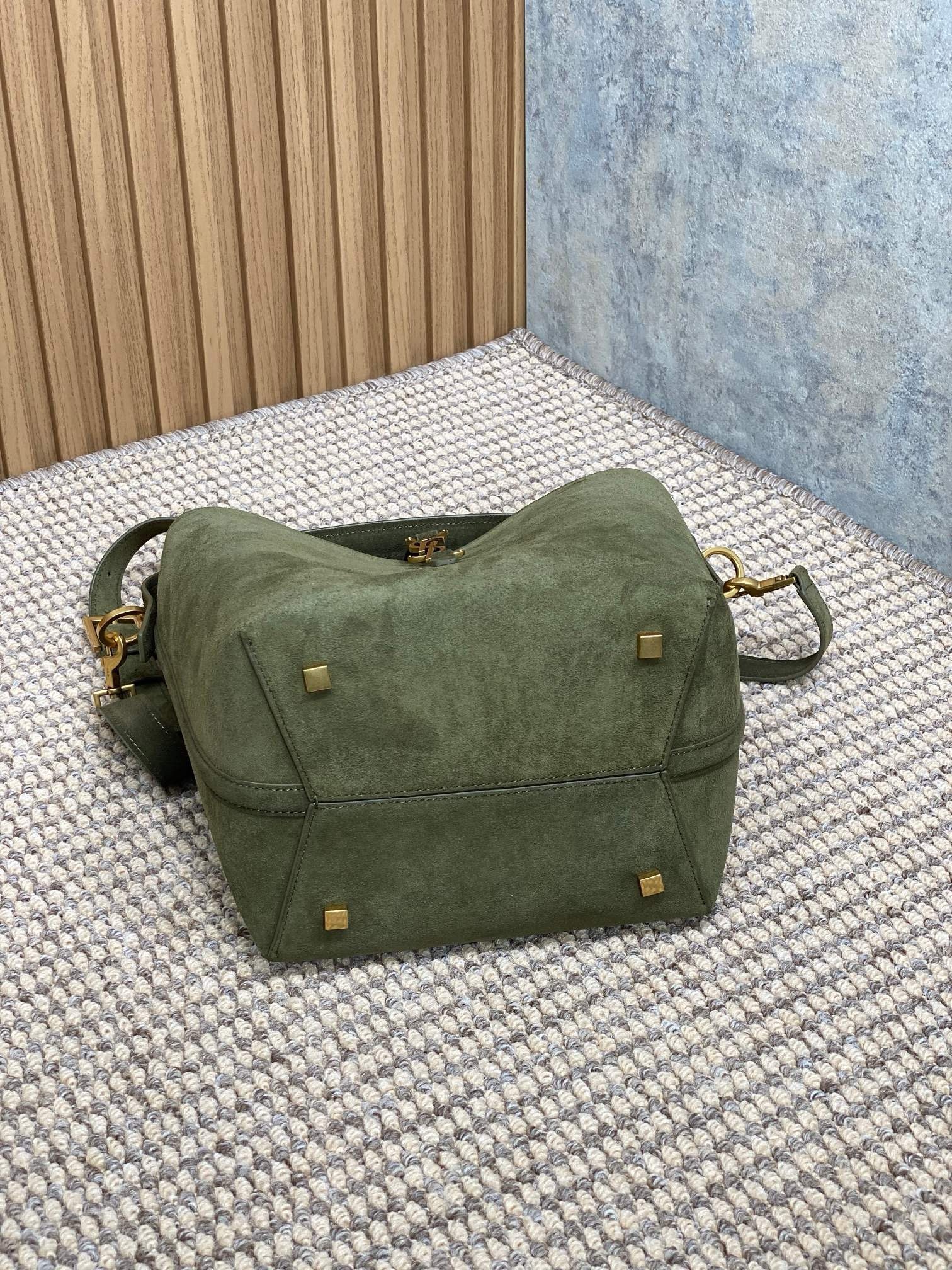 Y51 Sa1nt Lau*nt Rose same style cowhide, suede leather size: 20x25x16cm code 742828