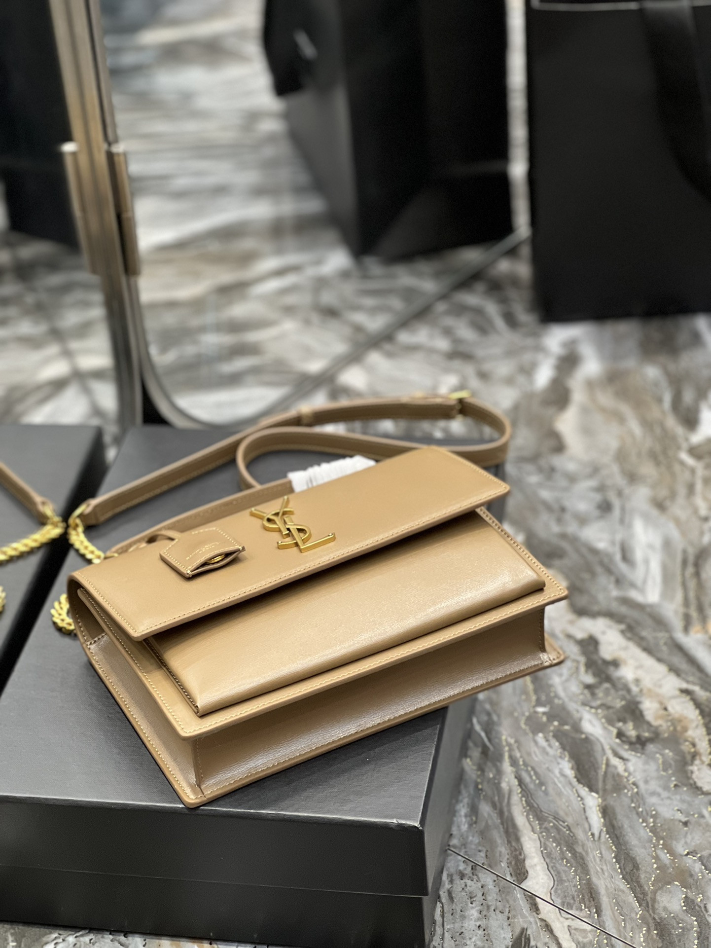 Y51 Sunset Medium Top Handle In Smooth Leather