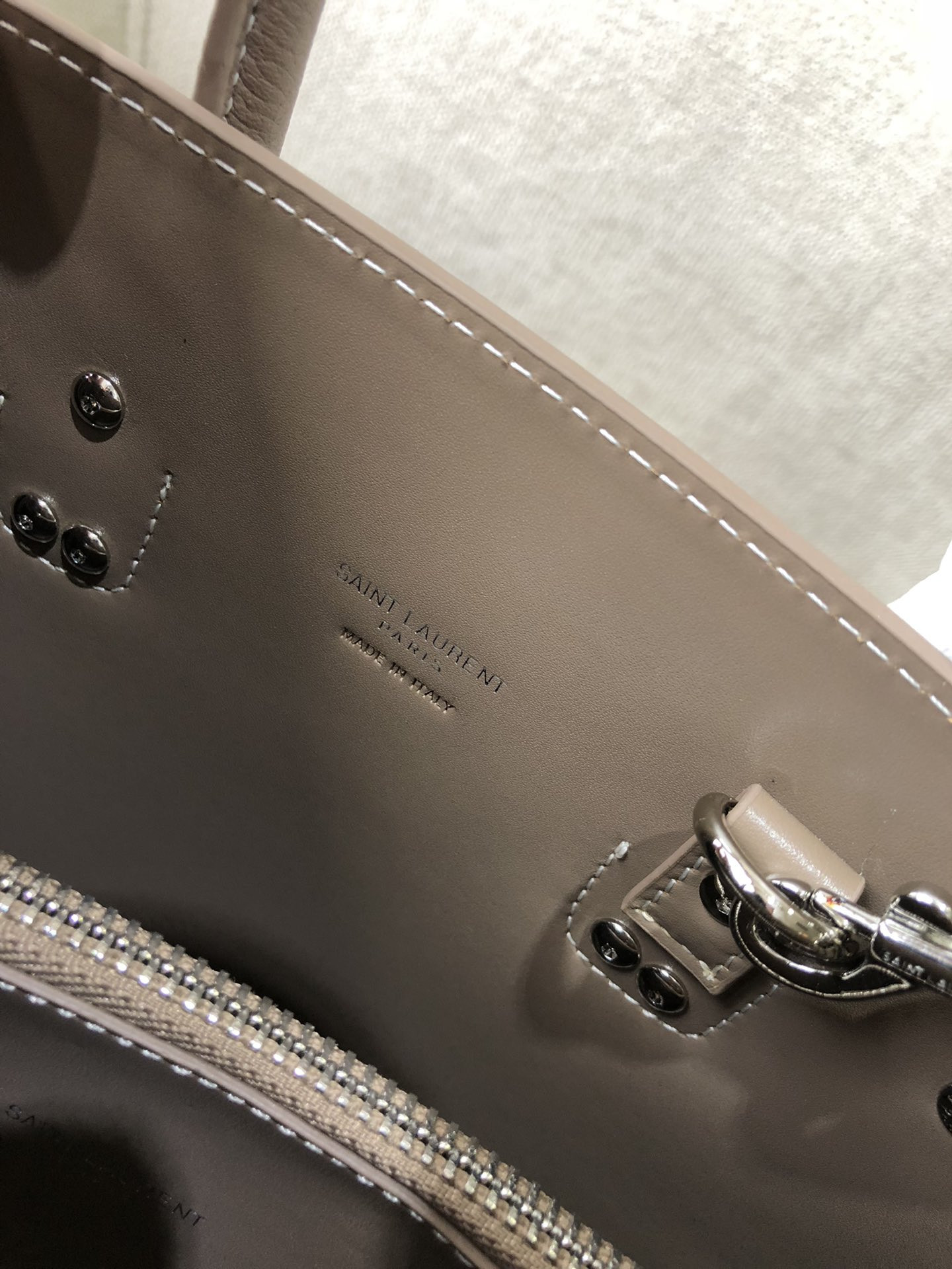 Y51 Sac De Jour Bag