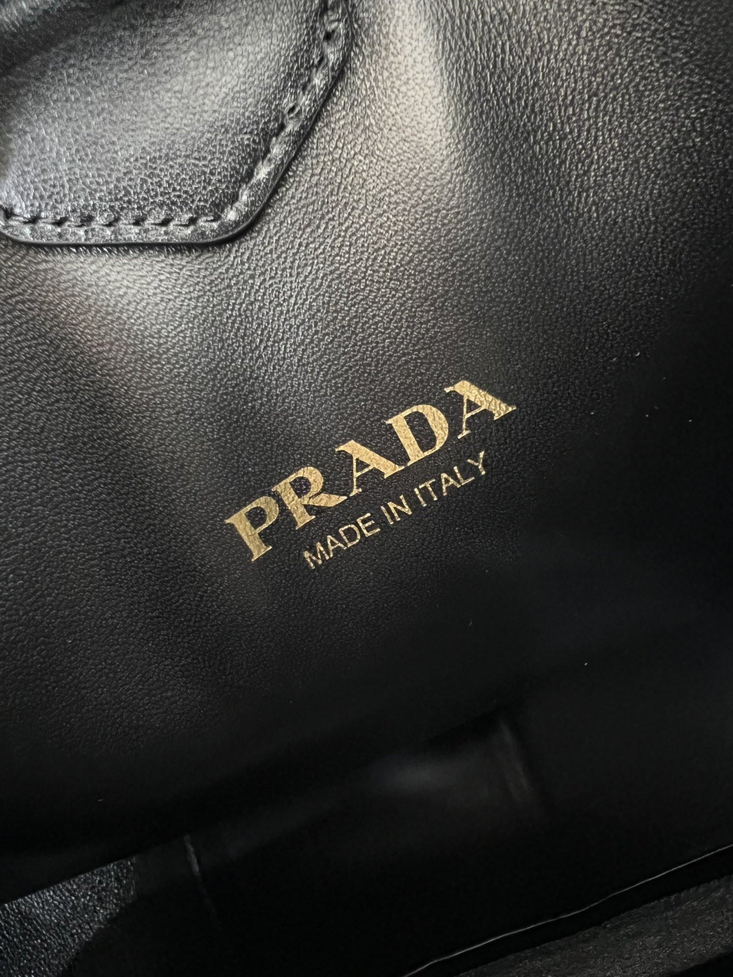 Pra*a Cleo Bag