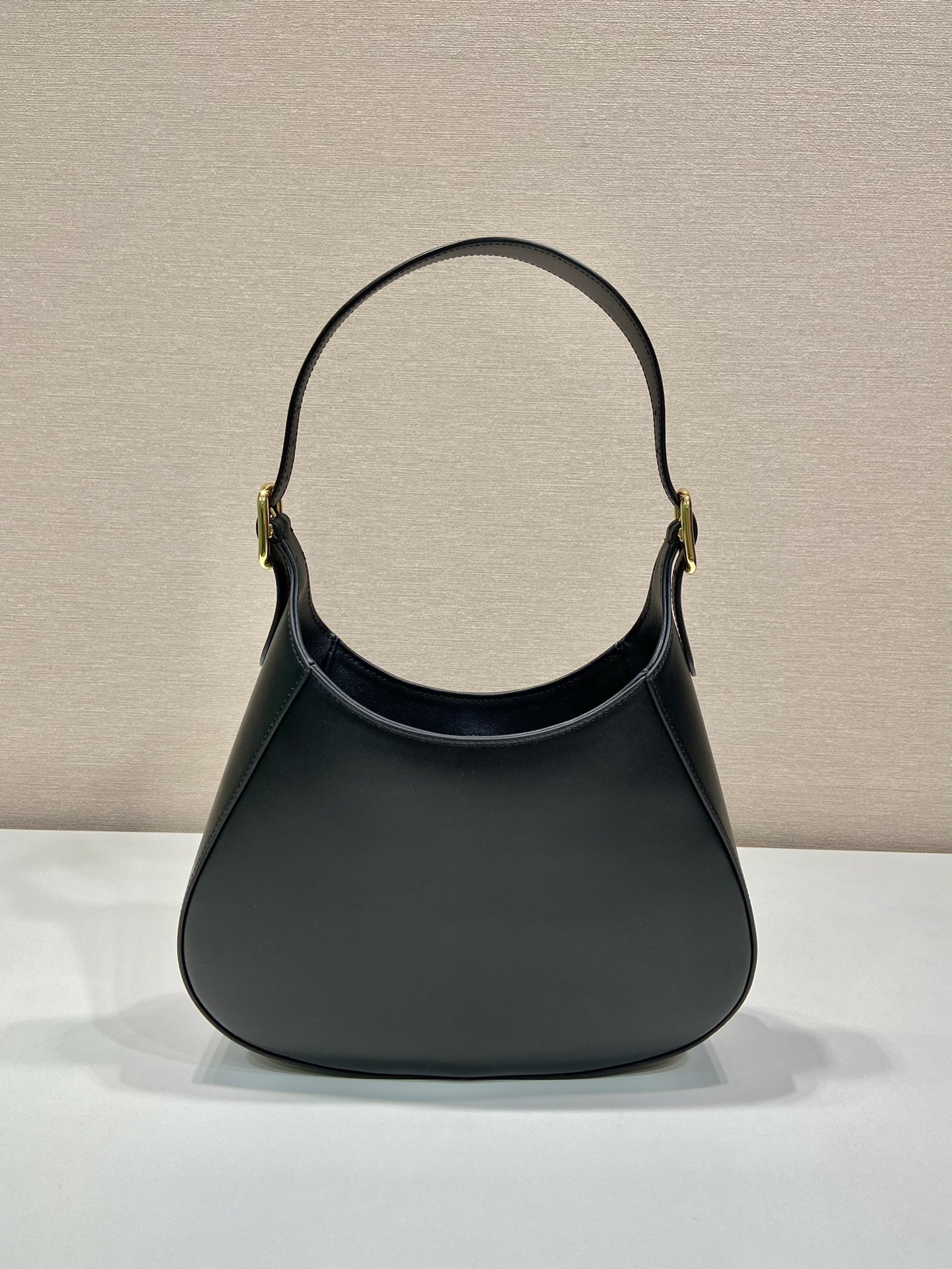Pra*a Cleo Bag