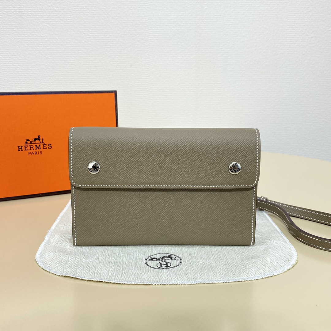 H**me5 Snap Wallet