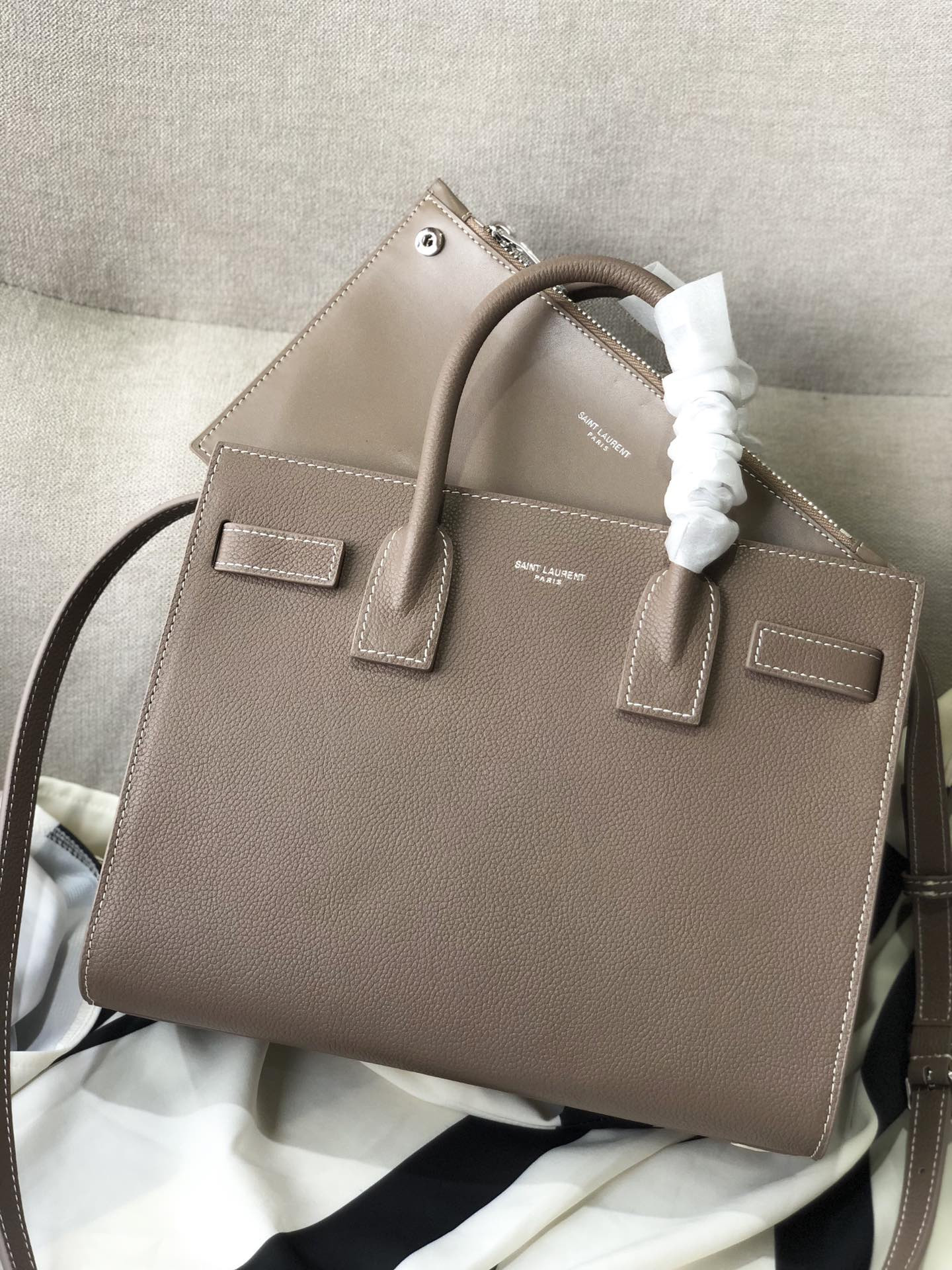 Y51 Sac De Jour Bag