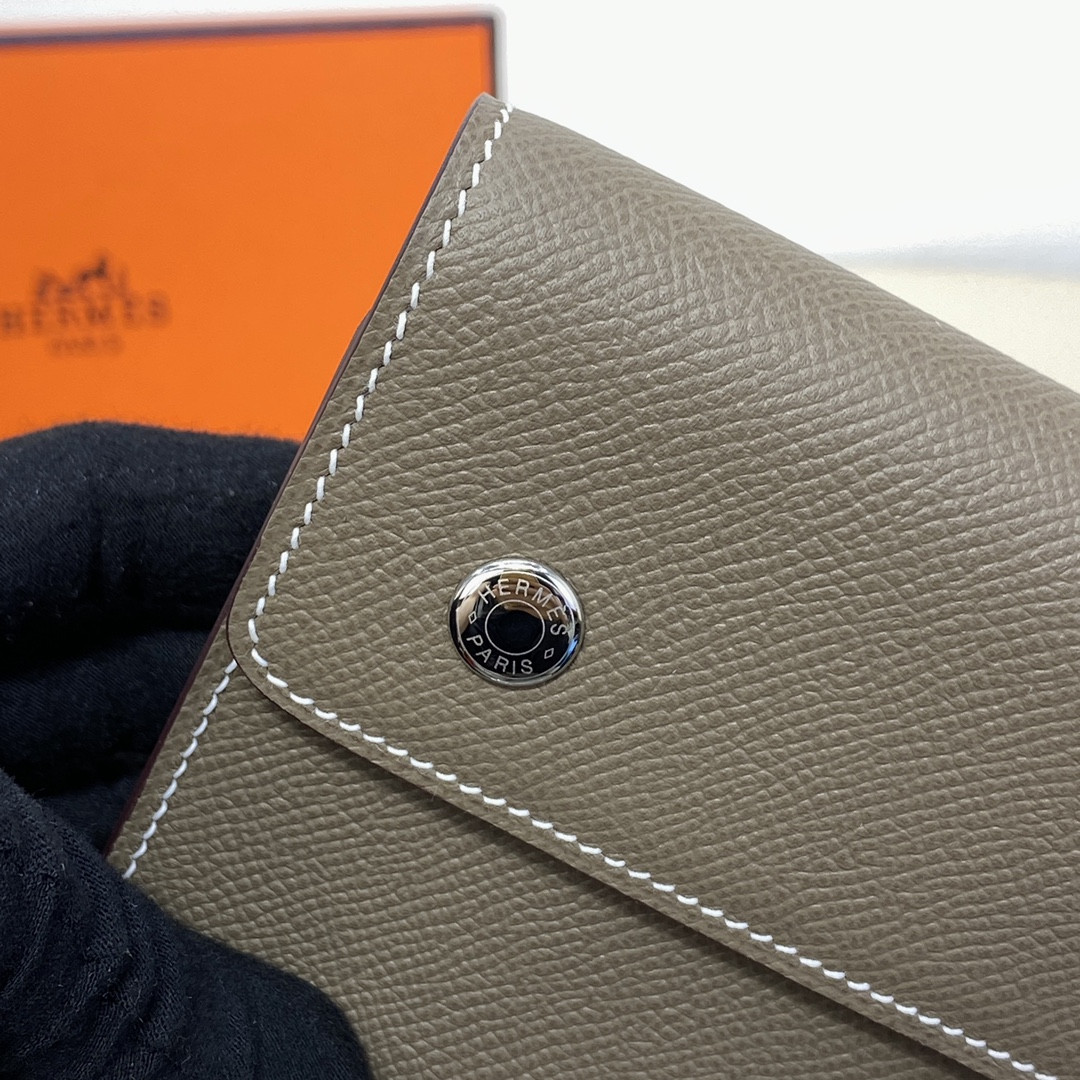 H**me5 Snap Wallet