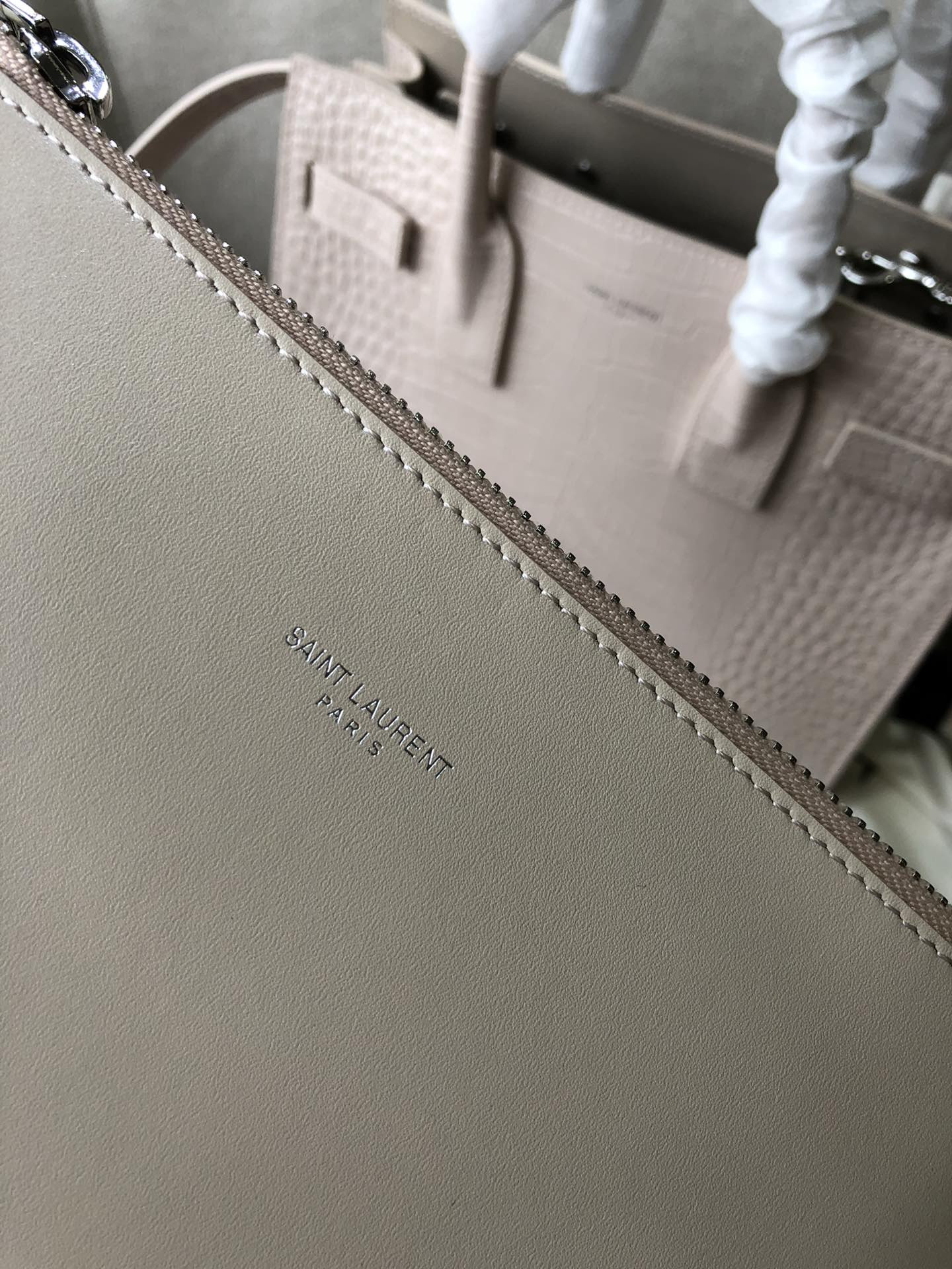 Y51 Sac De Jour Bag