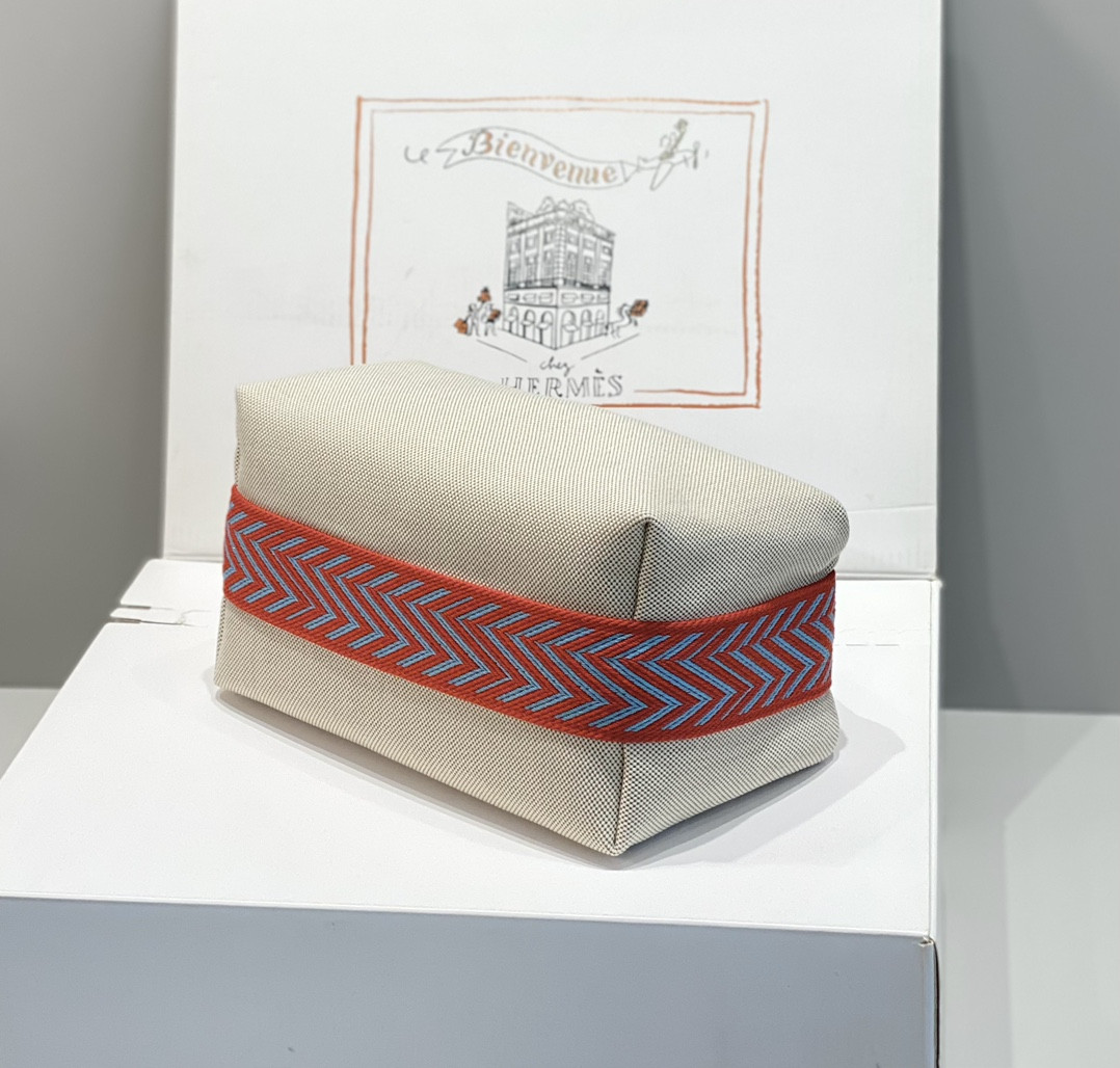 H**me5 Cosmetic Bag