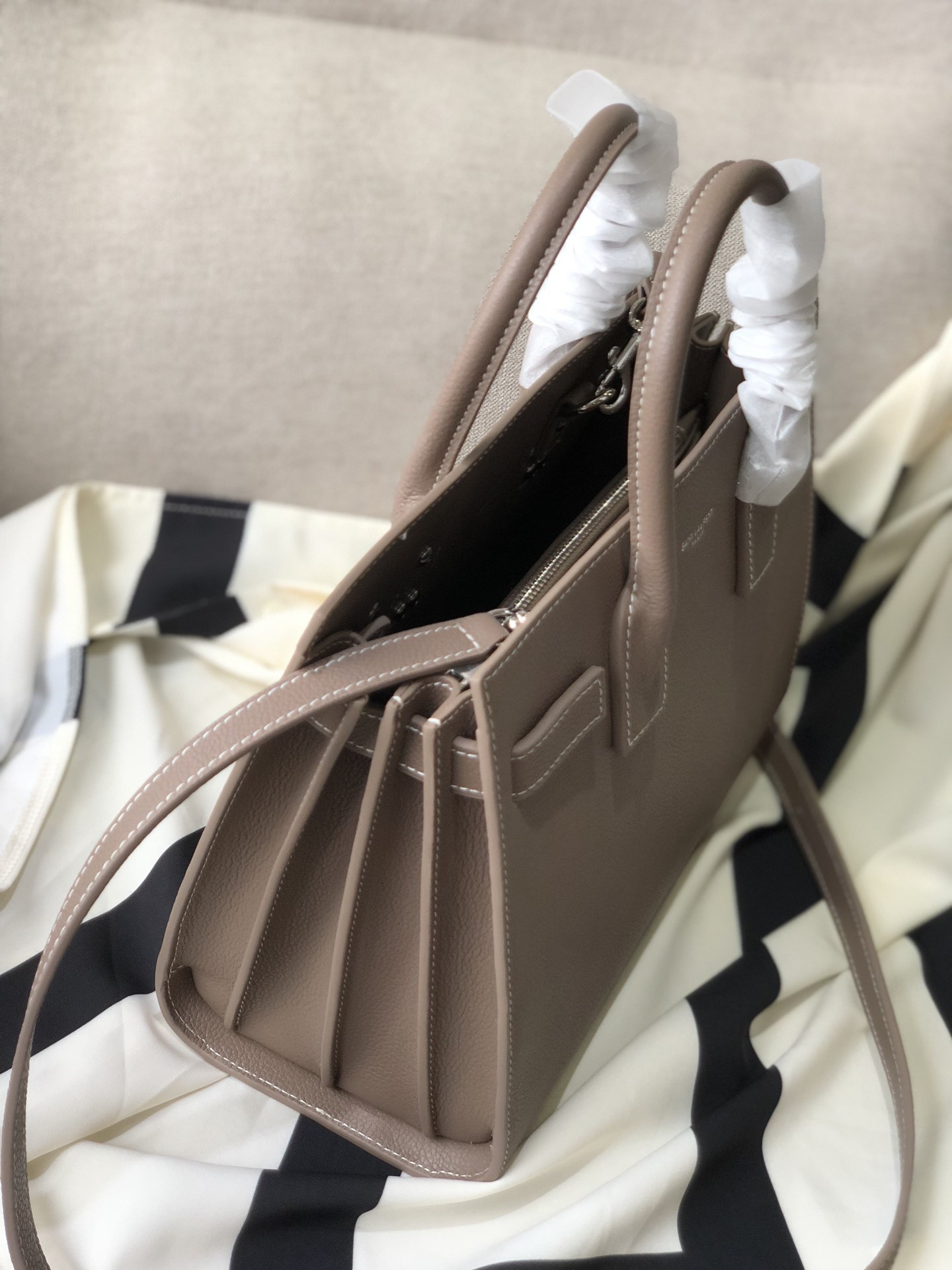 Y51 Sac De Jour Bag
