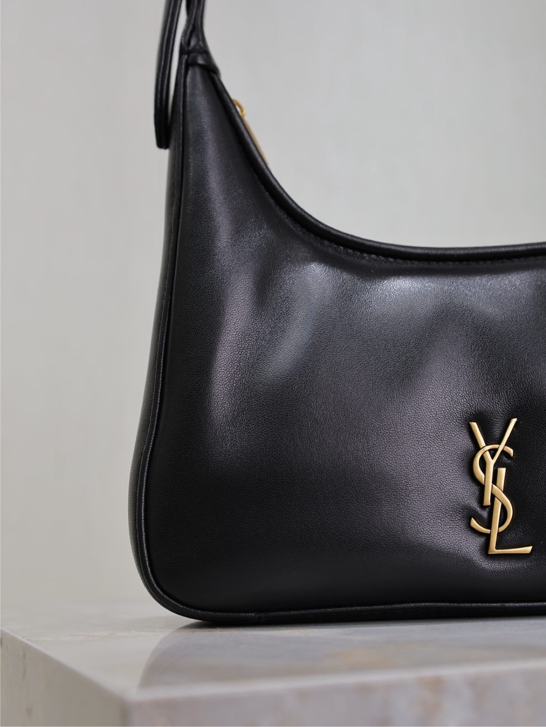 Y51 Calypso Bag