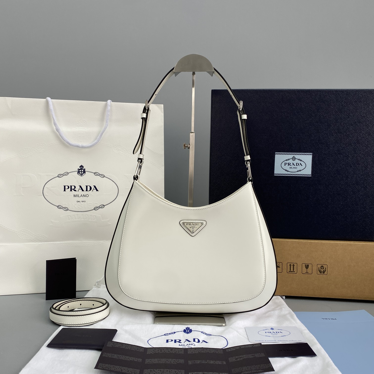 Pra*a Cleo Bag
