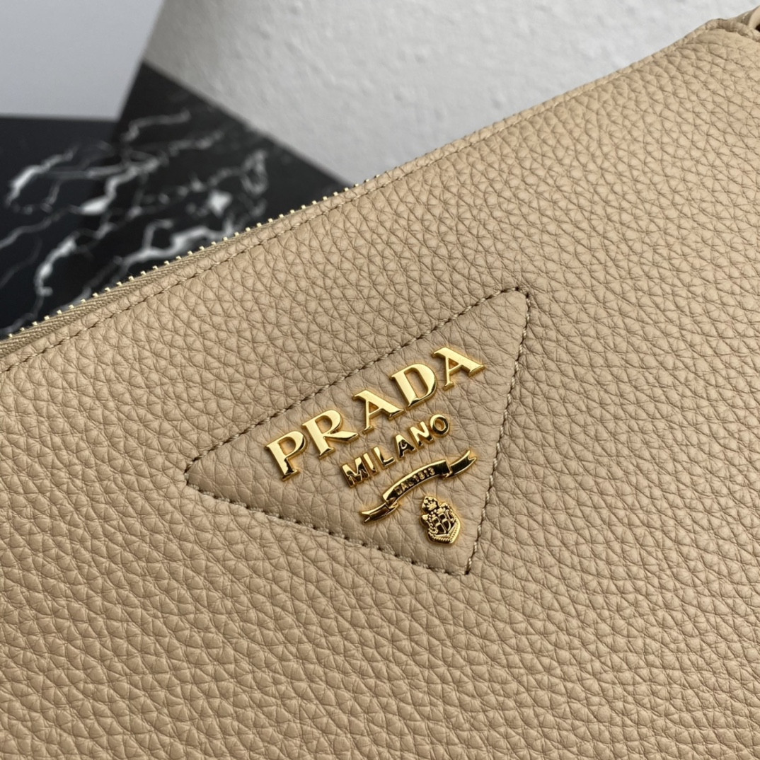 Pra*a Leather Shoulder Bag