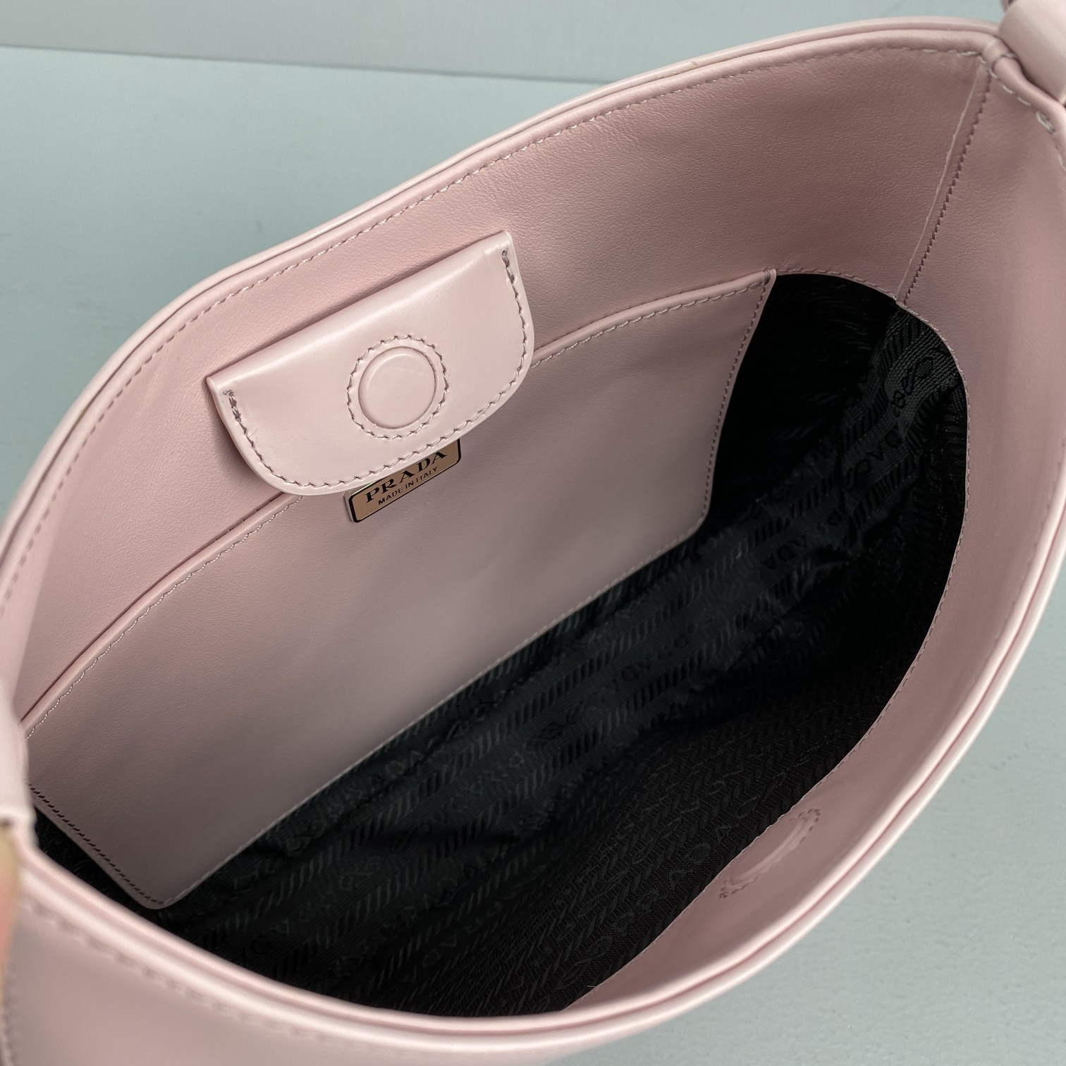 Pra*a Cleo Bag