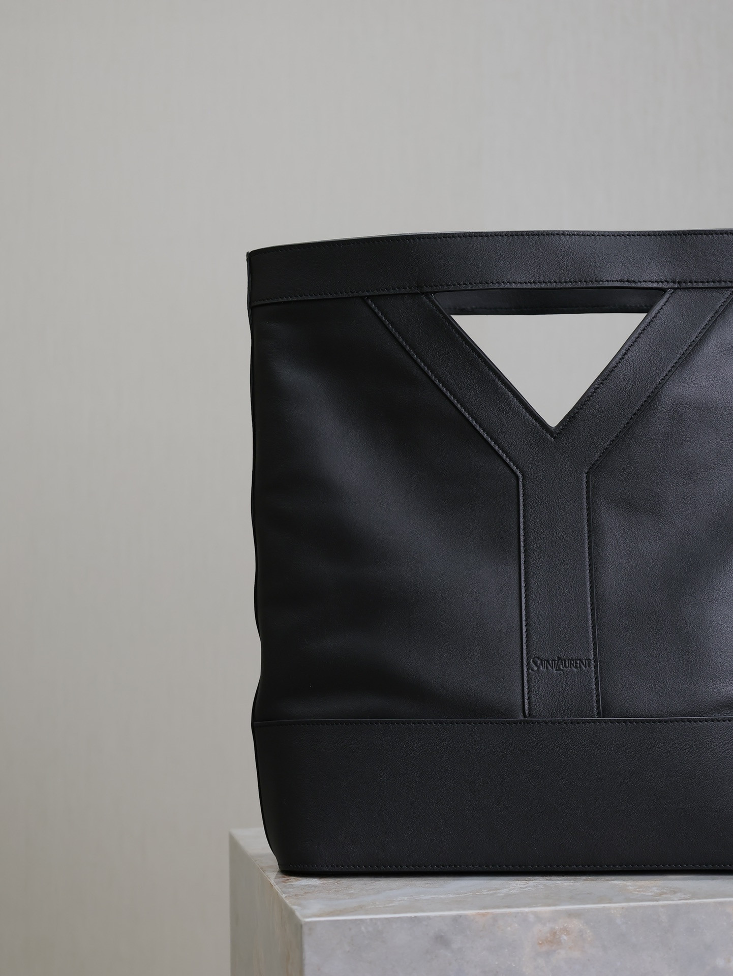 Y51 24ss Attaché Case