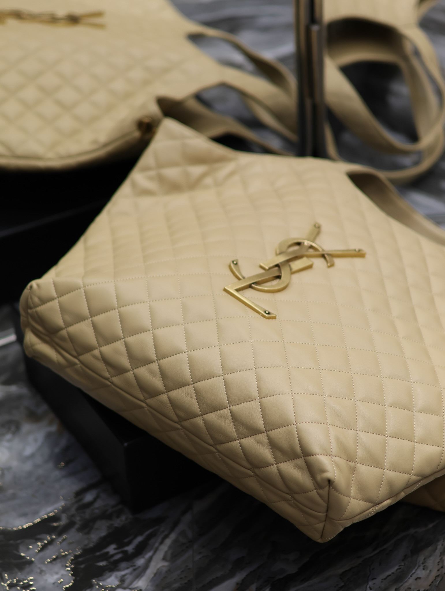 Y51 ICARE TOTE