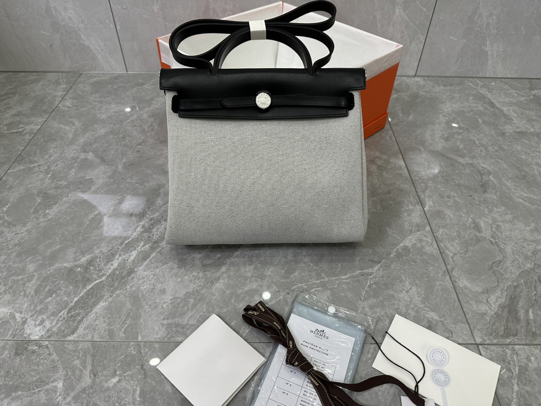 H**me5 limited edition color matching Herbag Size: 31cm