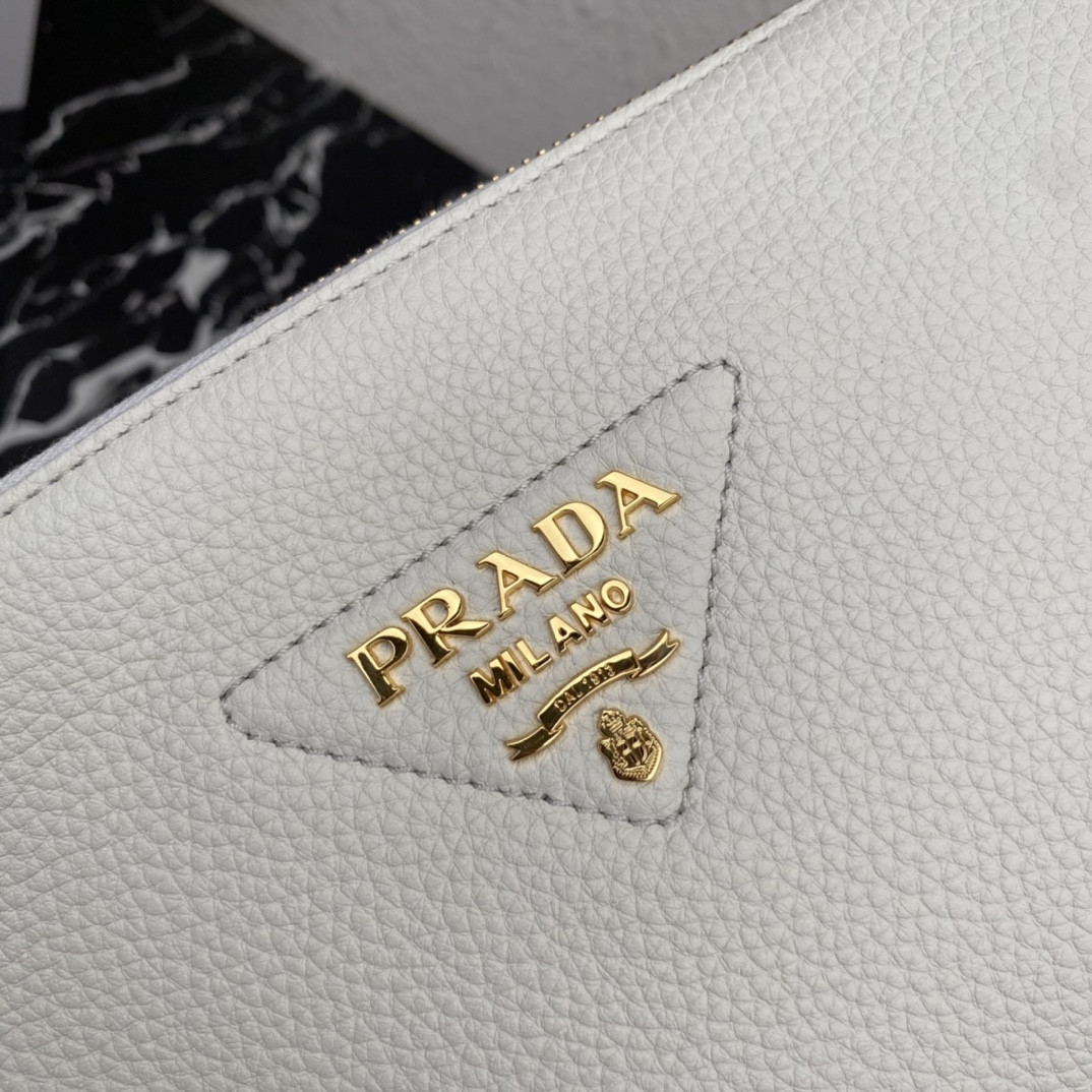 Pra*a Leather Shoulder Bag
