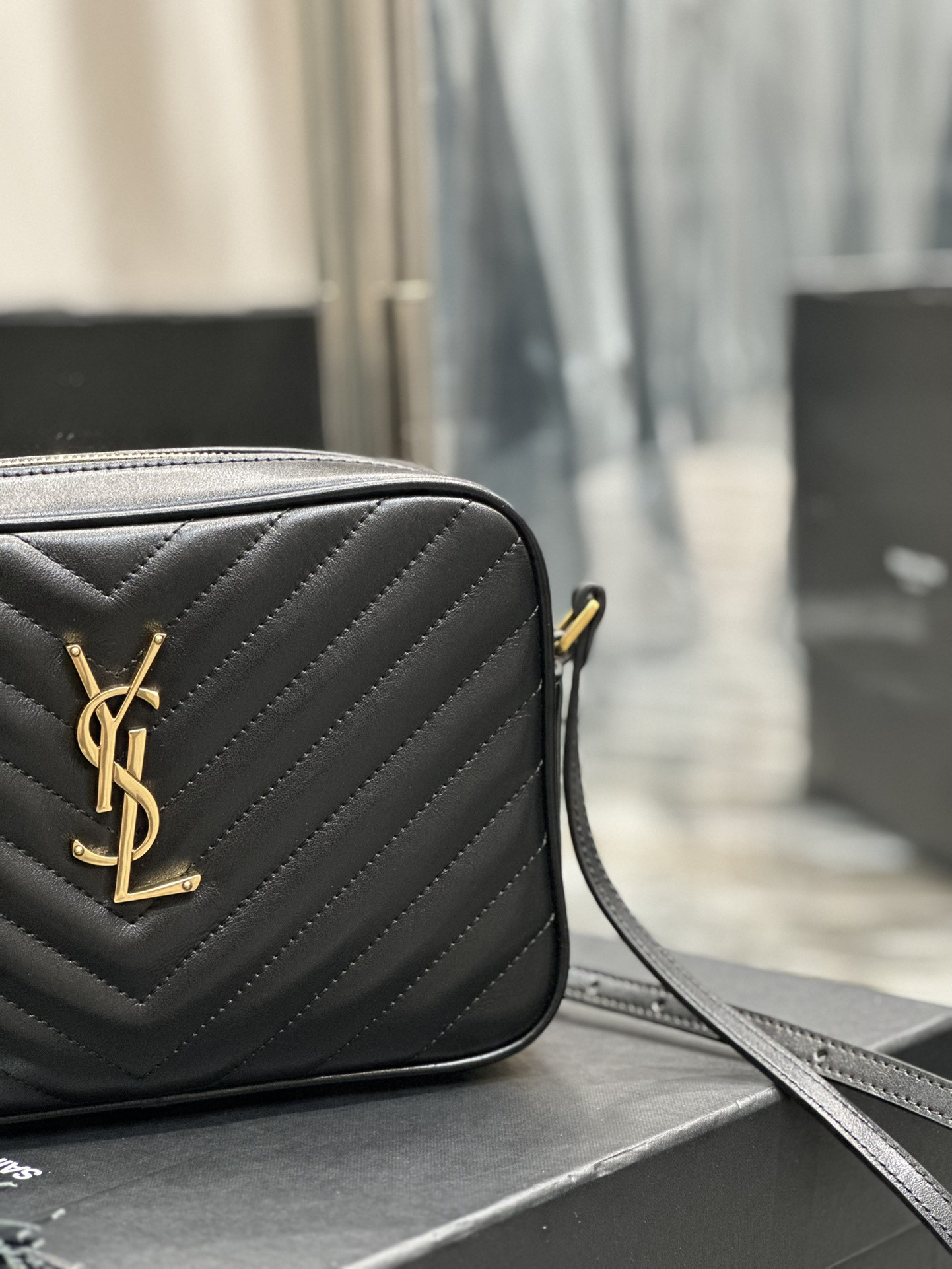 Y51 Lou Camera Bag
