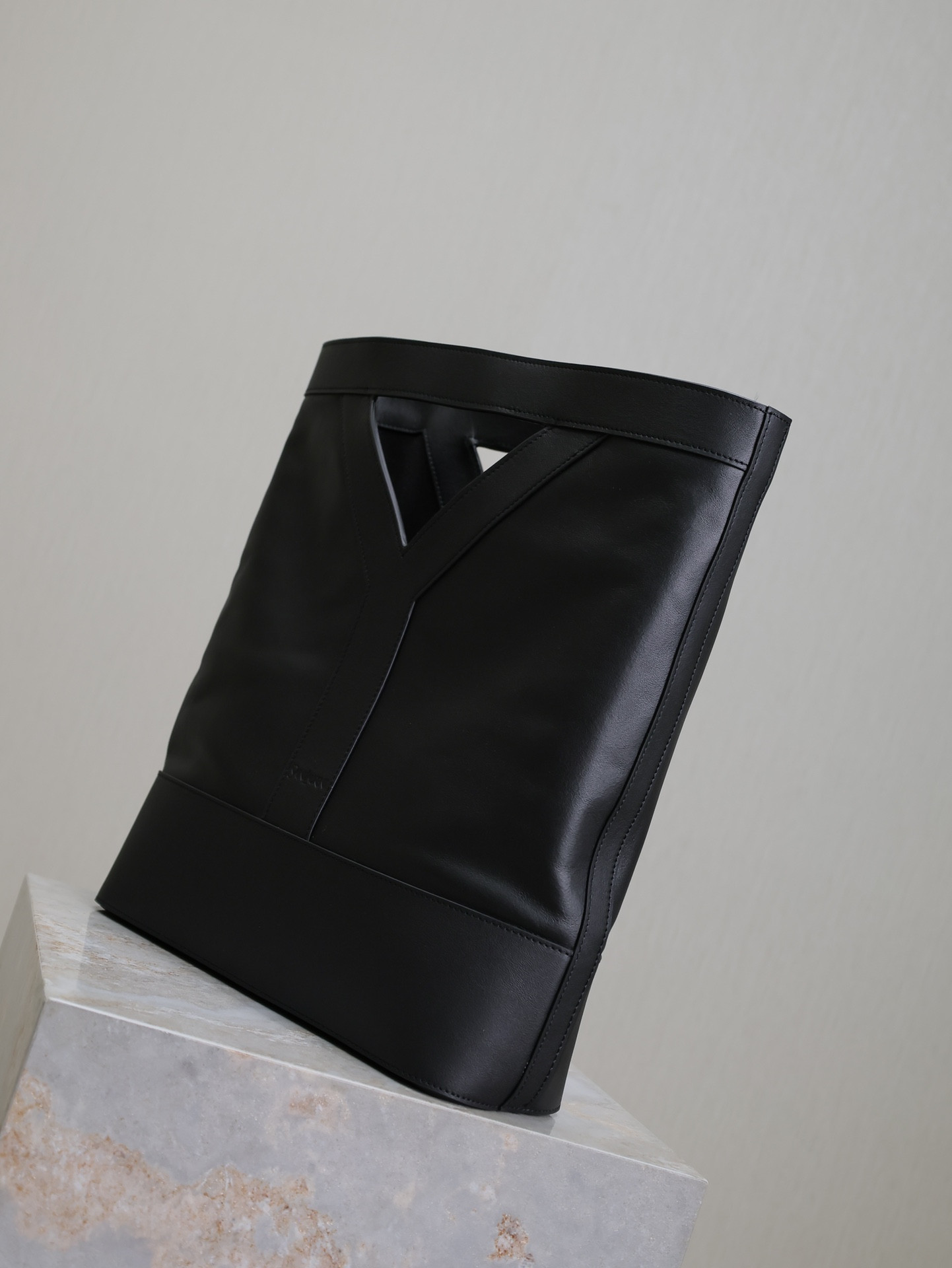 Y51 24ss Attaché Case