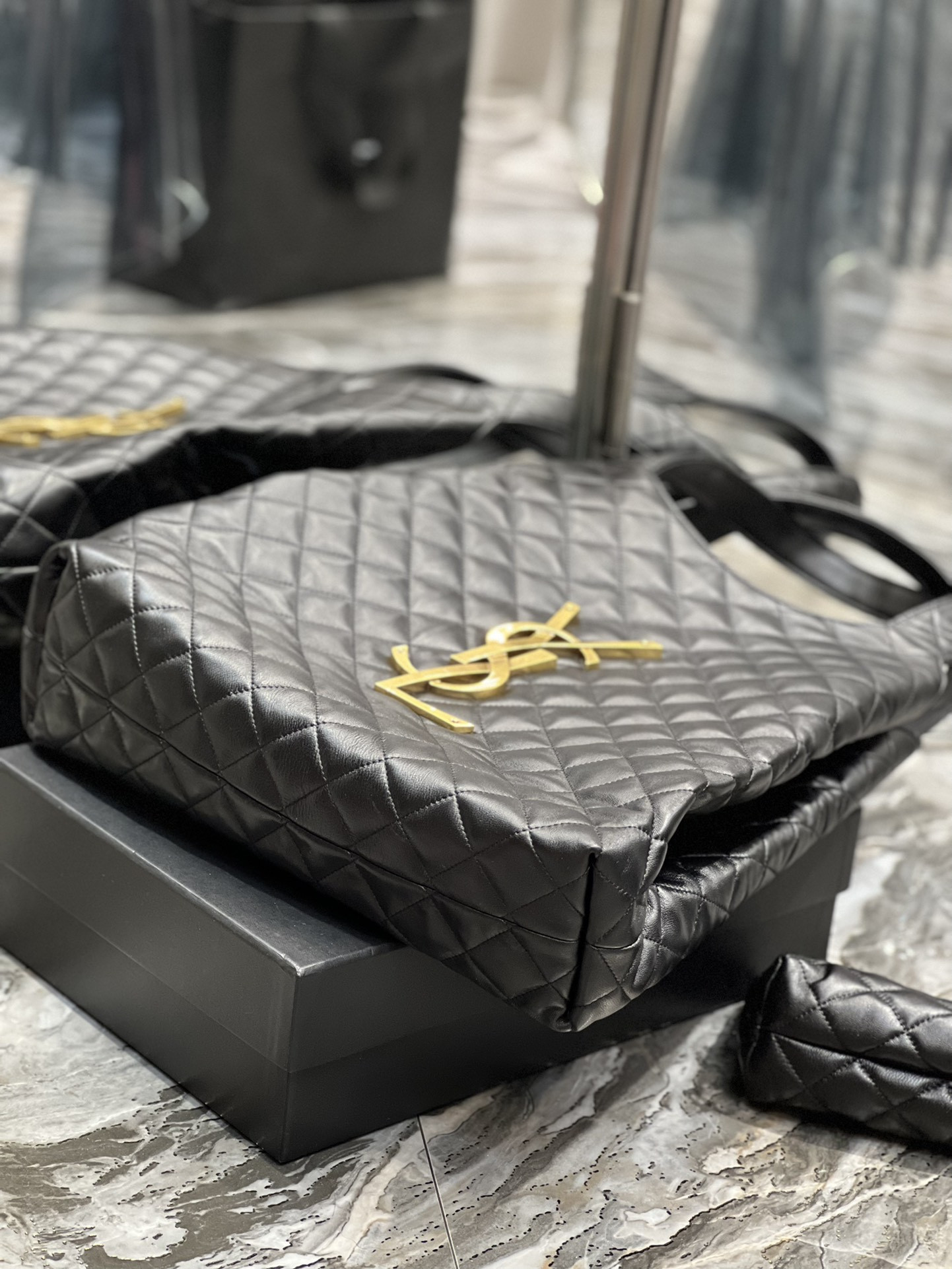 Y51 ICARE TOTE