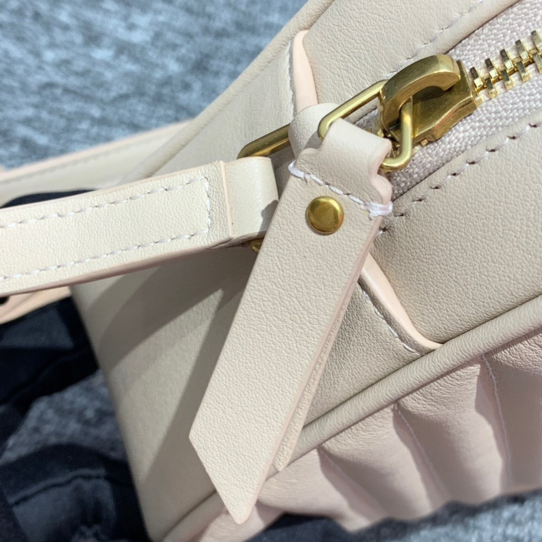 Y51 Lou Camera Bag