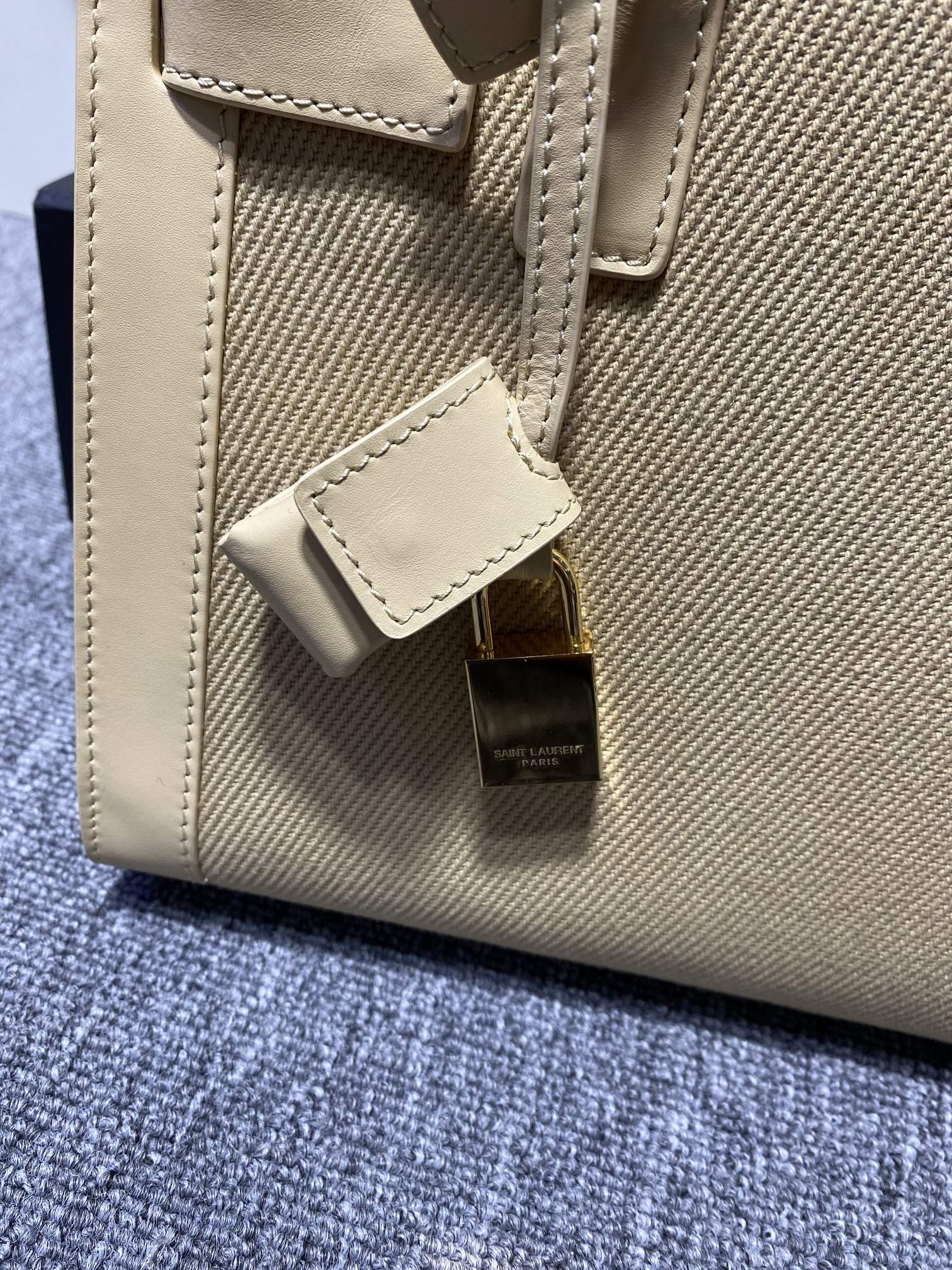 Y51 Sac De Jour Bag