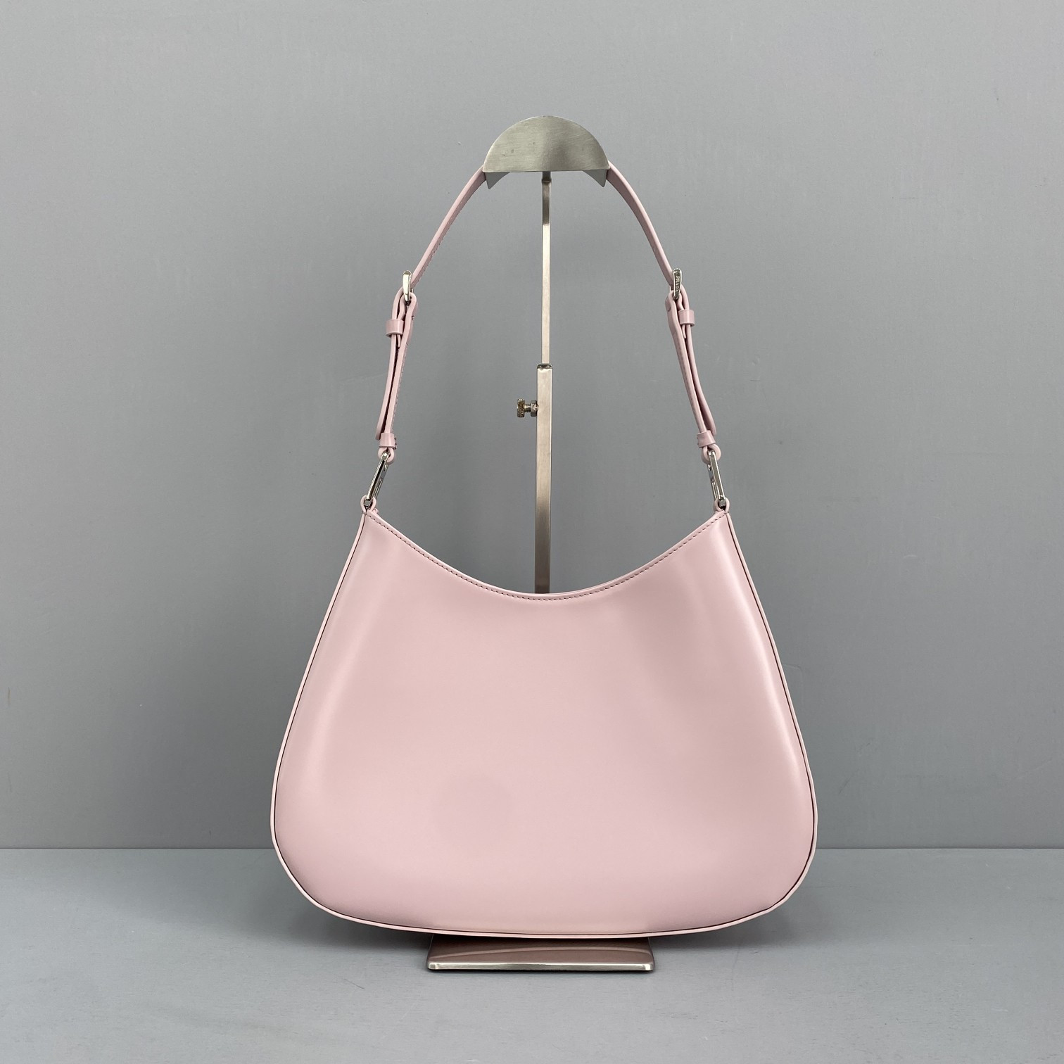 Pra*a Cleo Bag