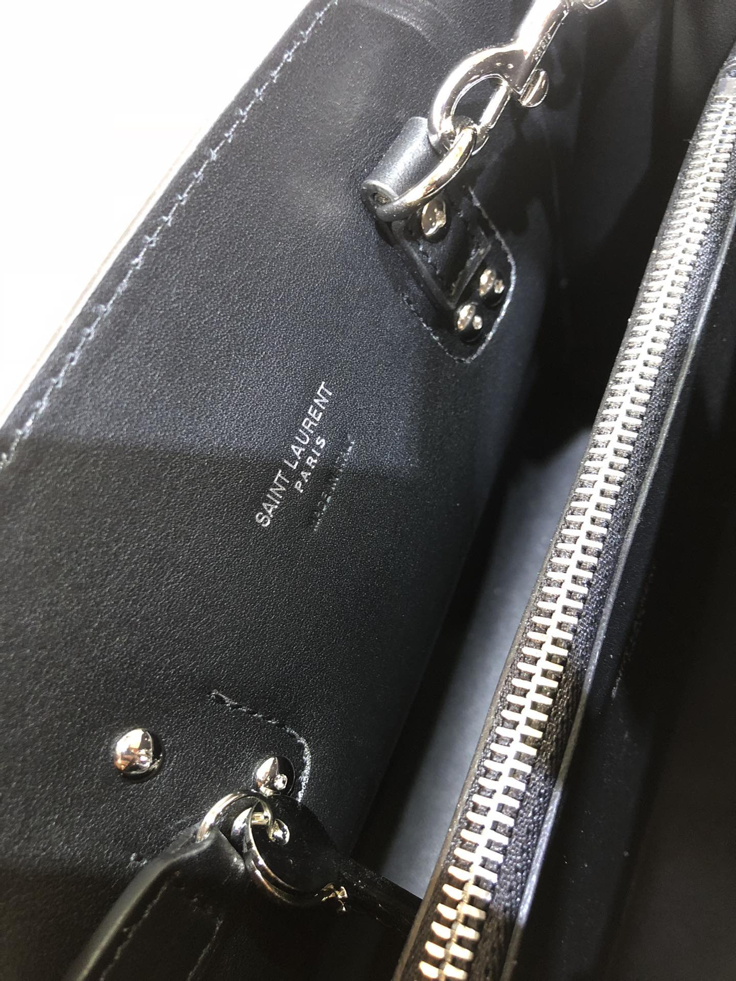 Y51 Sac De Jour Bag