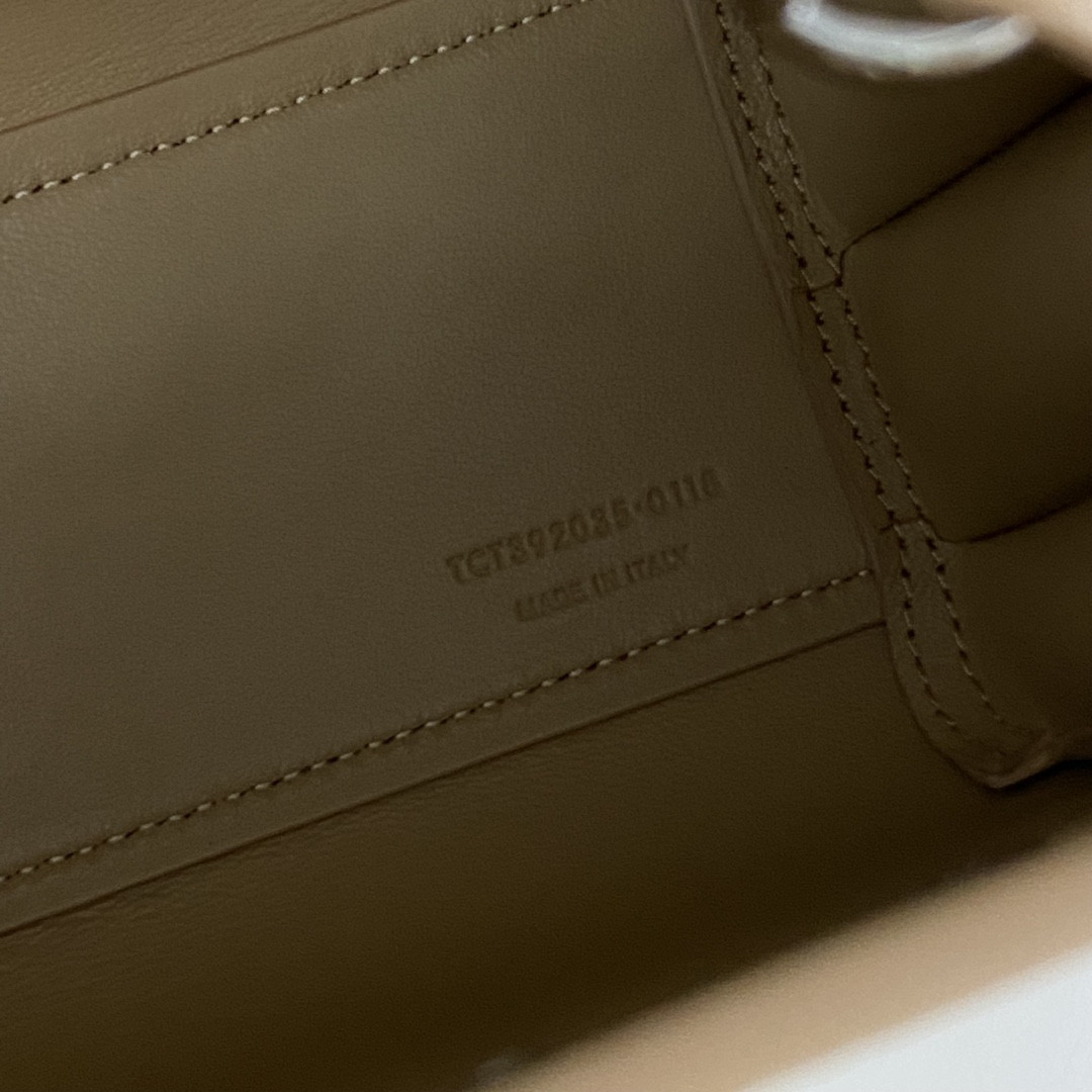 Y51 Sac De Jour Bag