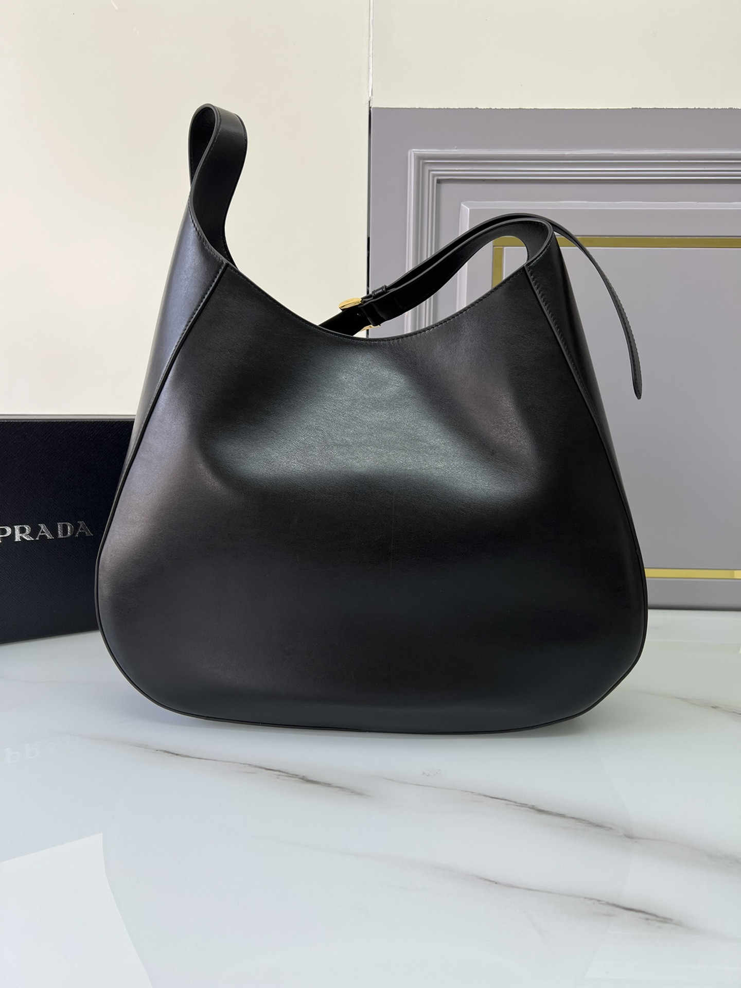 Pra*a Cleo Bag