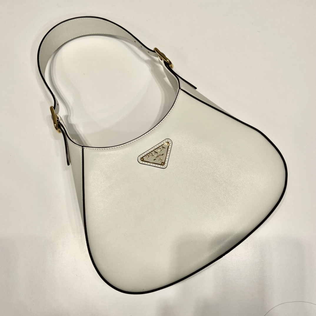 Pra*a Cleo Bag