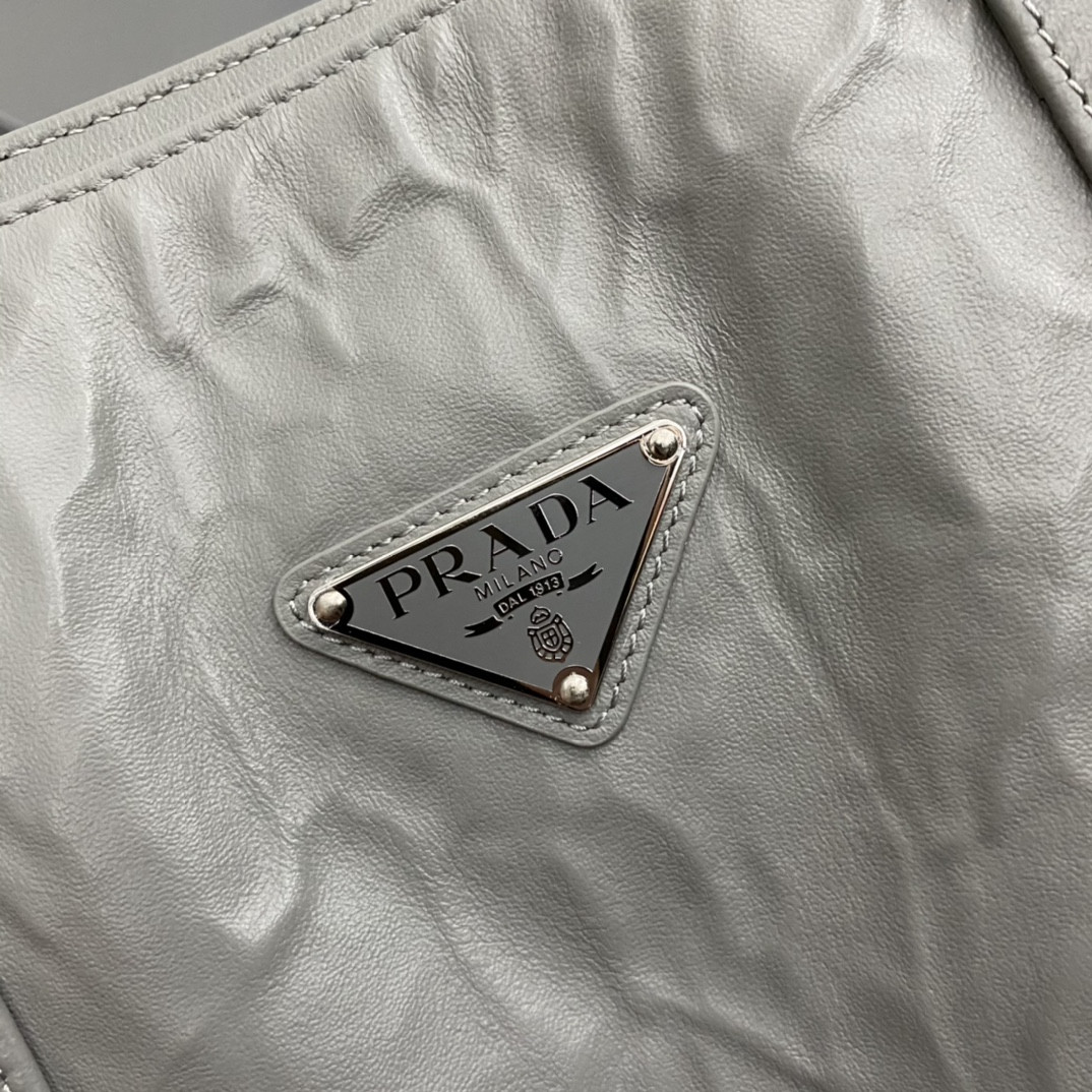 Pra*a Large Antique Tote Bag