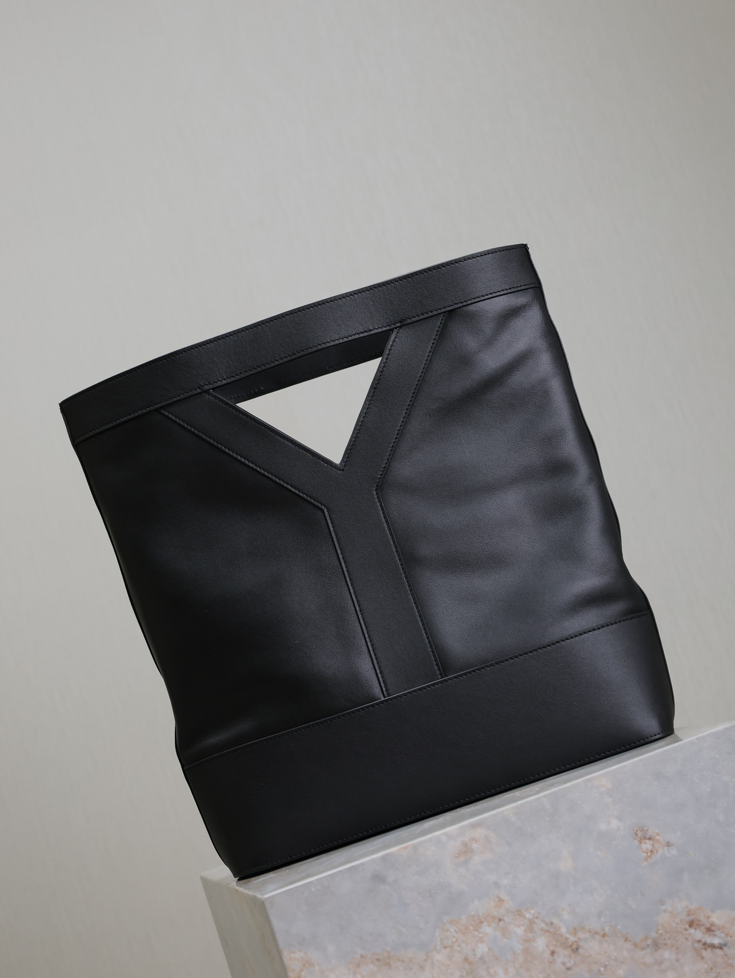 Y51 24ss Attaché Case