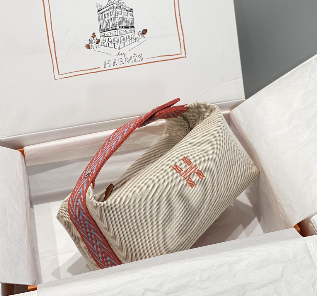 H**me5 Cosmetic Bag