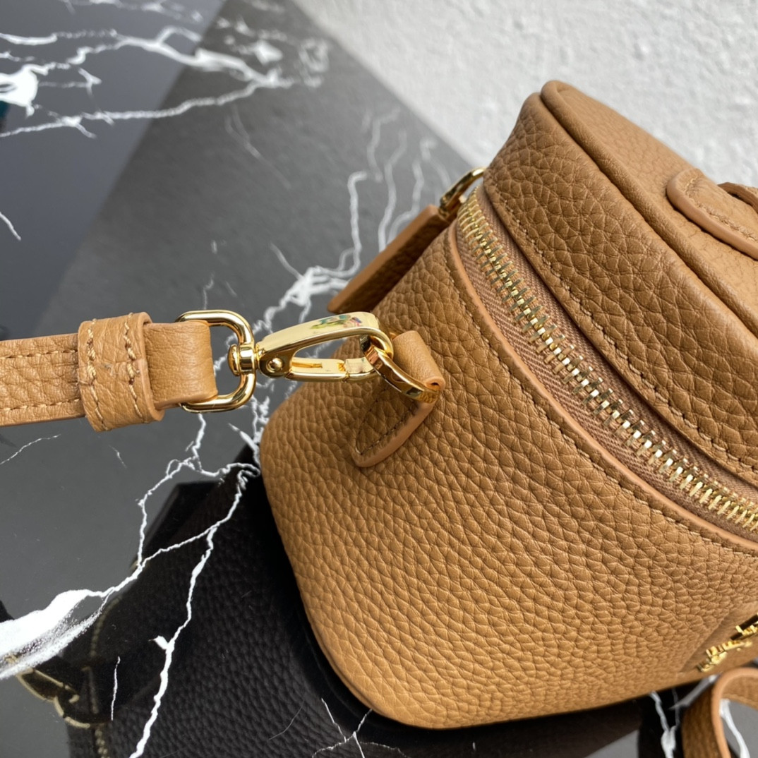 Pra*a Leather Mini-bag Bag