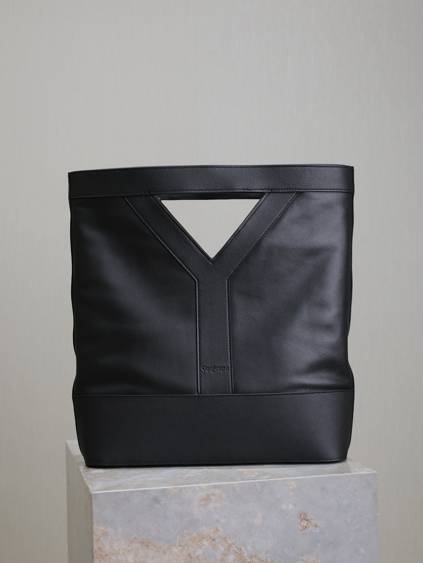 Y51 24ss Attaché Case