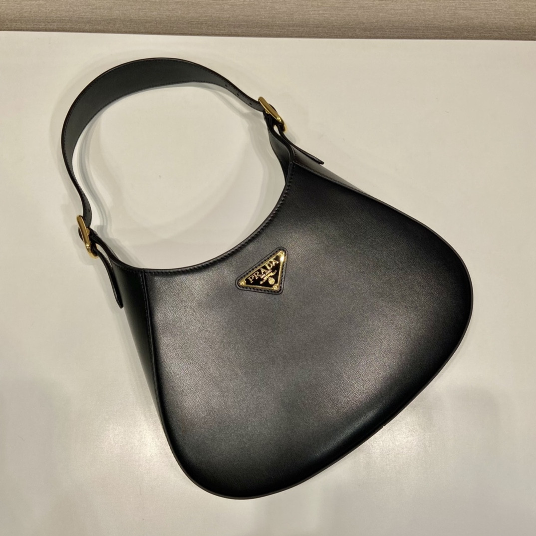 Pra*a Cleo Bag